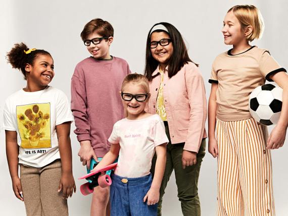 Barn med aktivitetsbriller